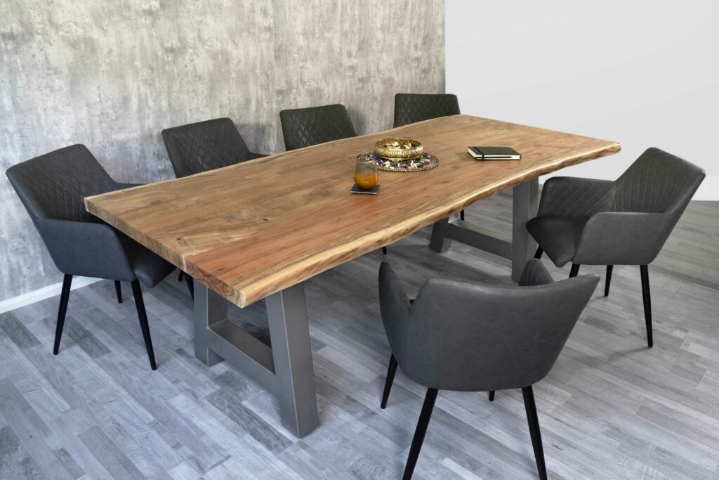 SAM_NEU-Esszimmer-Baumkante-Tische-Cali_aufgedoppelt-A_Gestell-natur-silber-260-BKT_Cali_natur_silber_260_08