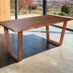 SAM_NEU-Esszimmer-Baumkante-Tische-Girona-nuss-220-BKT_baumkante_vollholztisch_girona_nuss_200_01