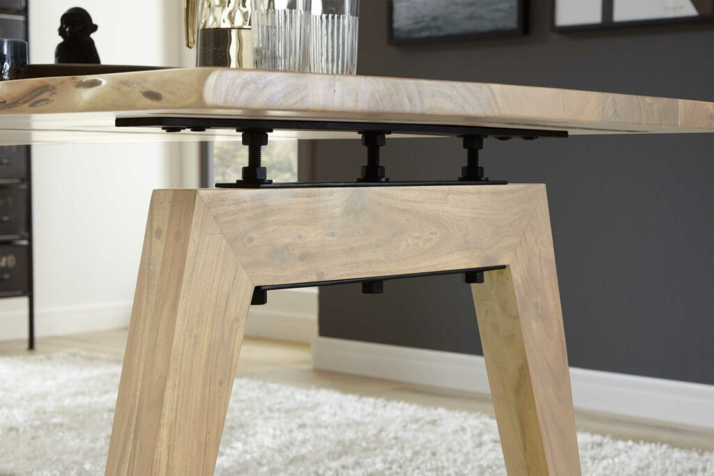 SAM_NEU-Esszimmer-Baumkante-Tische-Nele-natur-220-Nele_natur_new_06